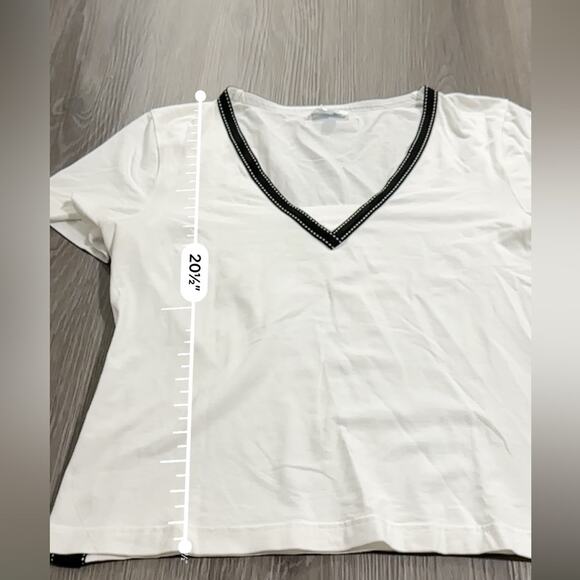 Escada Sport White & Black Short Sleeve V Neckline Tee Shirt Size L - Picture 10 of 10